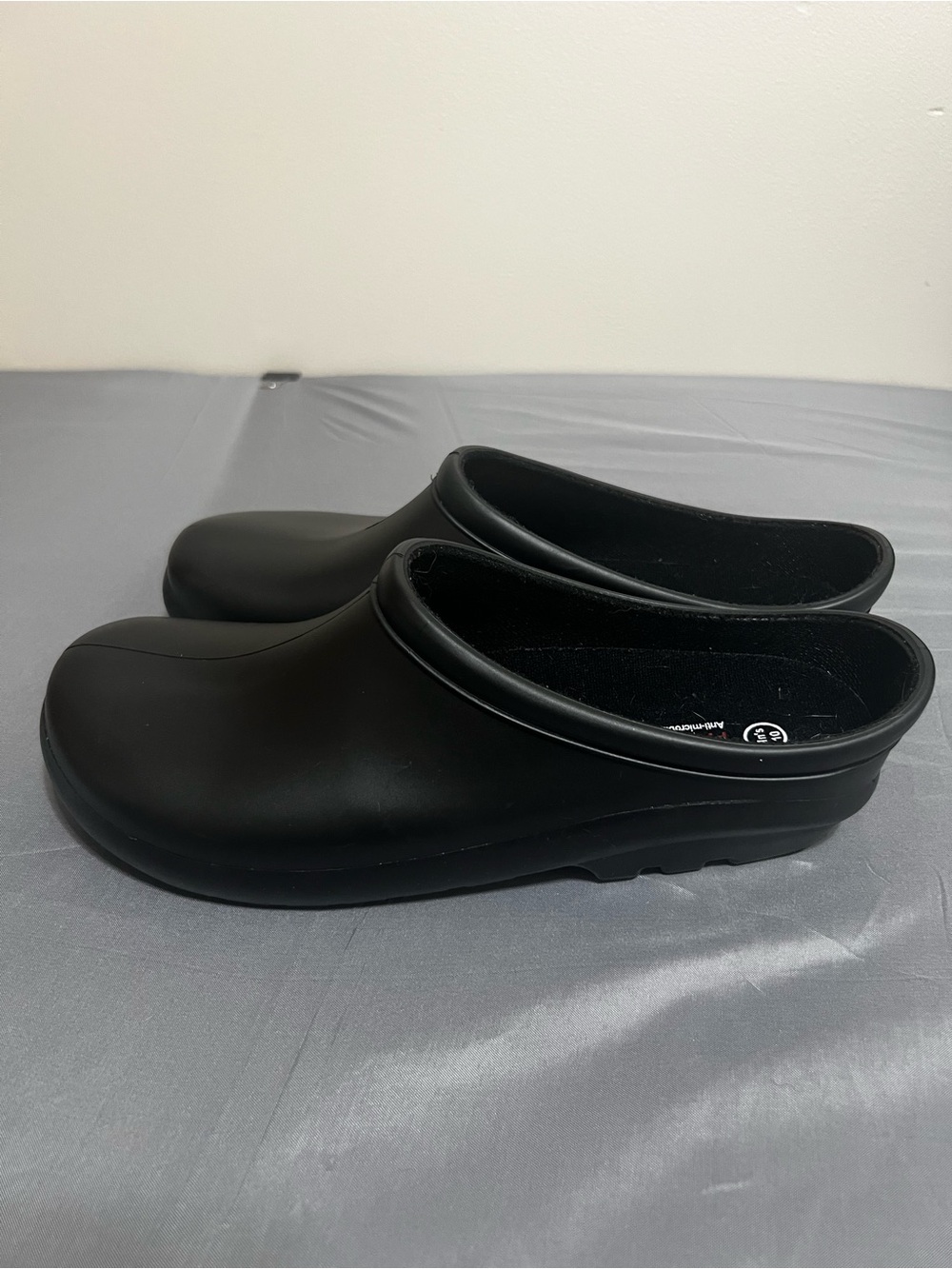 Sloggers Men's Black Waterproof Slip-On Clogs